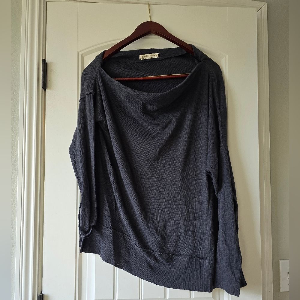 ✨️Free People | Londontown Asymmetrical Ribbed Thermal Top| Med |Oversized✨️ - Picture 2 of 8